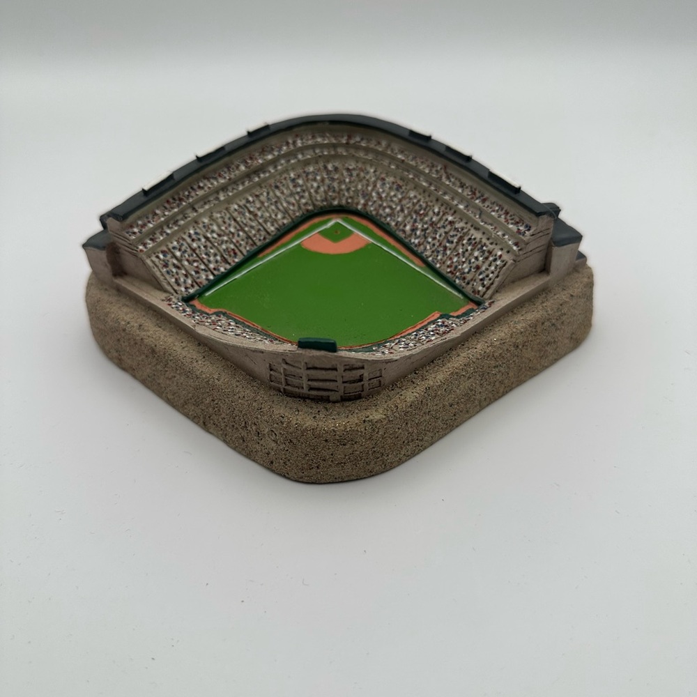 Sport Collectors Guild 1998 WRIGLEY FIELD Gold Series Limited Edition